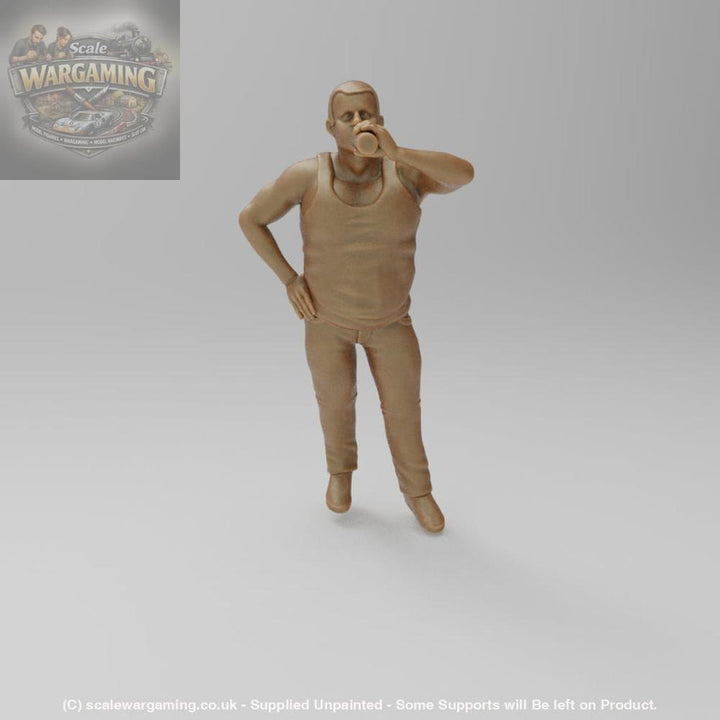 SW303 Large Drunk Male Drinking - Figure