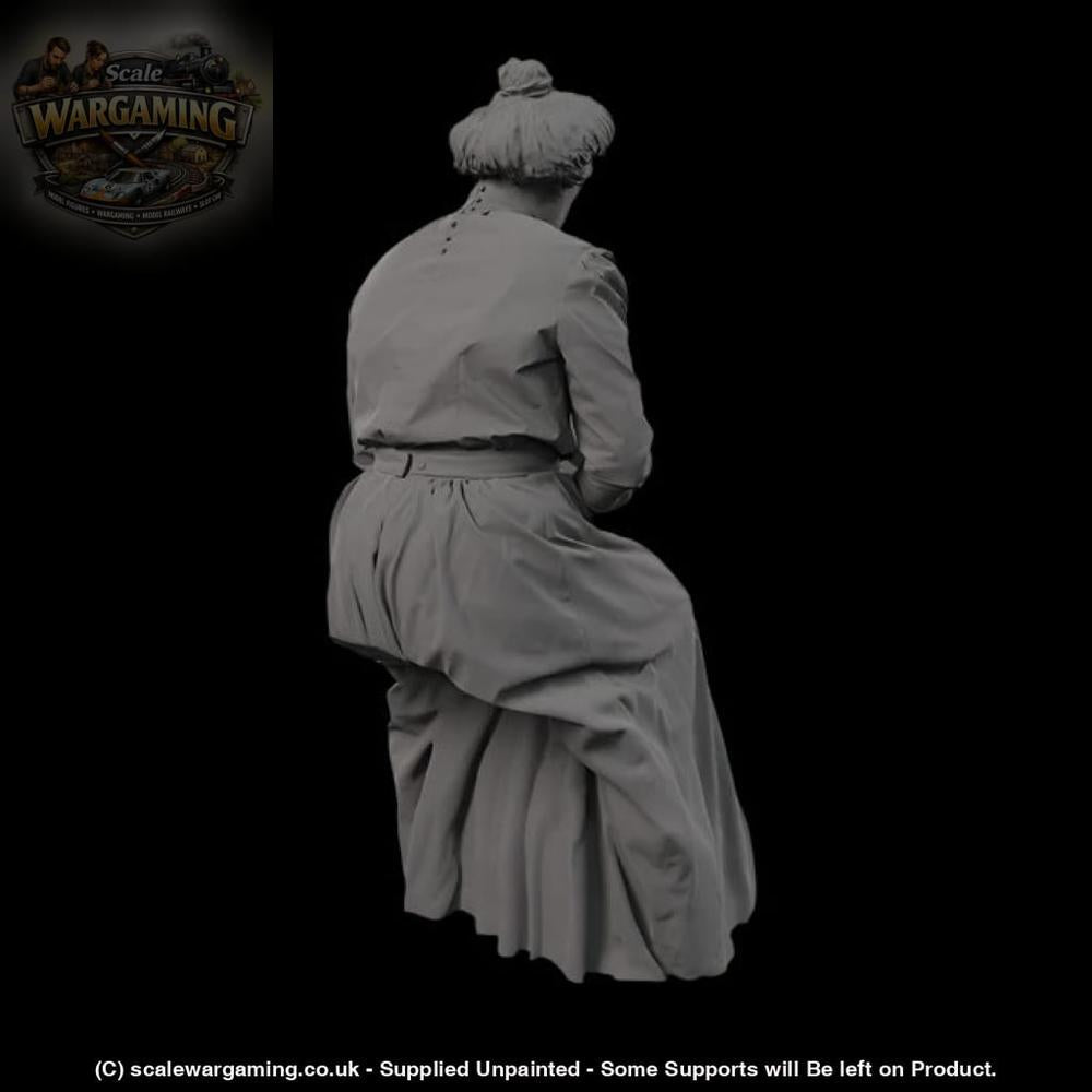 132s-0128 Victorian/Edwardian Lady Reading Book Figure