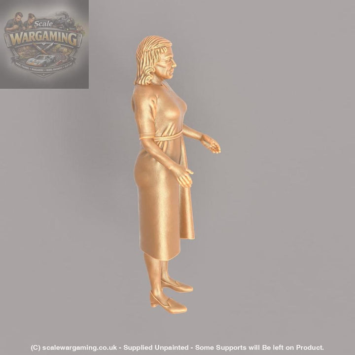 MM555 1940’s Style Lady wearing long dress arms out Figure