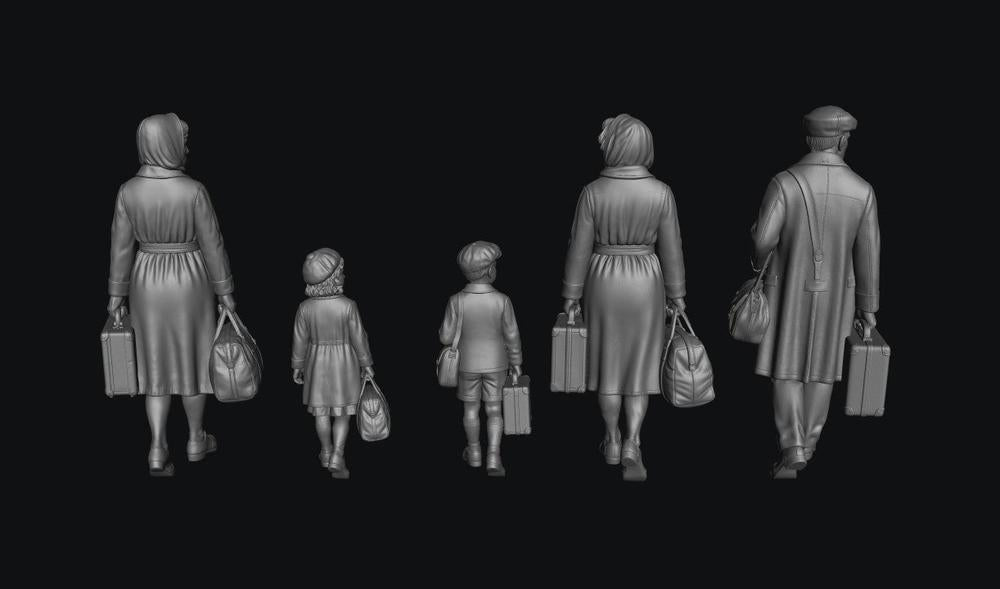 SMF8338 WW2 Refugee Family