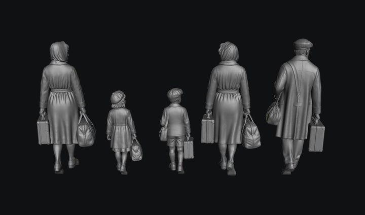 SMF8338 WW2 Refugee Family