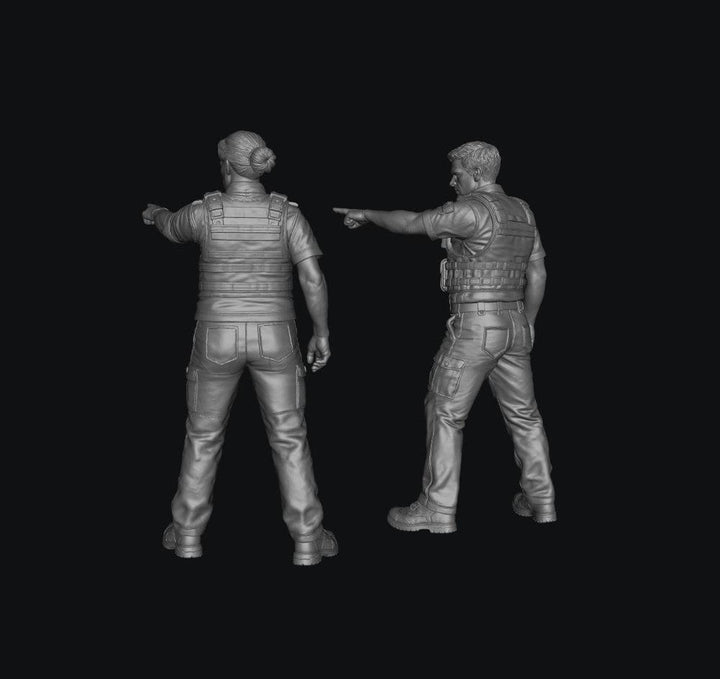 SMF9538 Male &amp; Female Police Officer Pointing