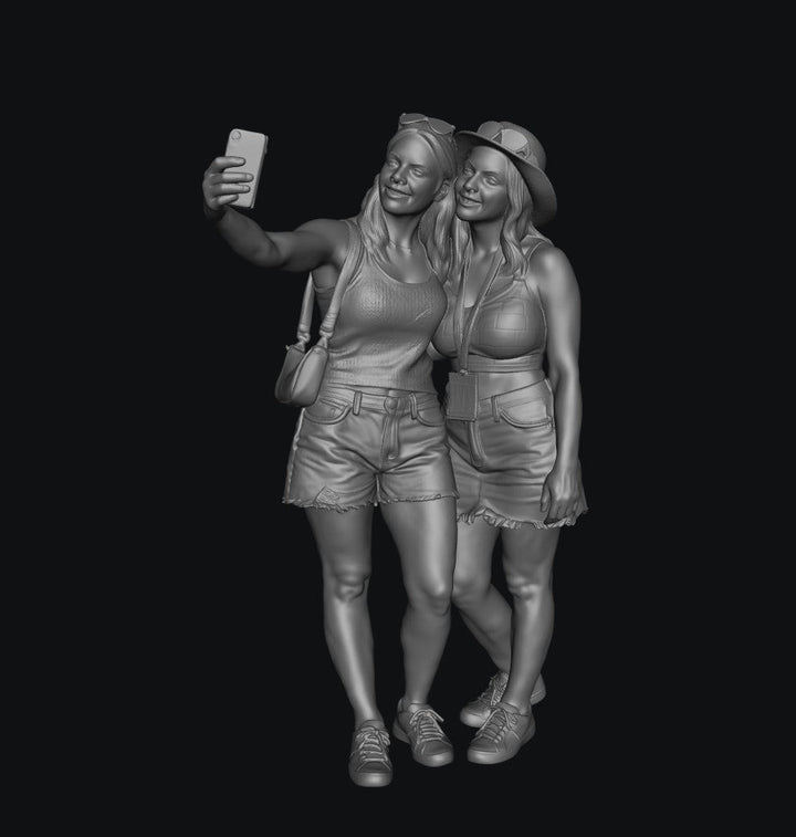 Painted-002 - Race Day Spectator - The Influencer Duo