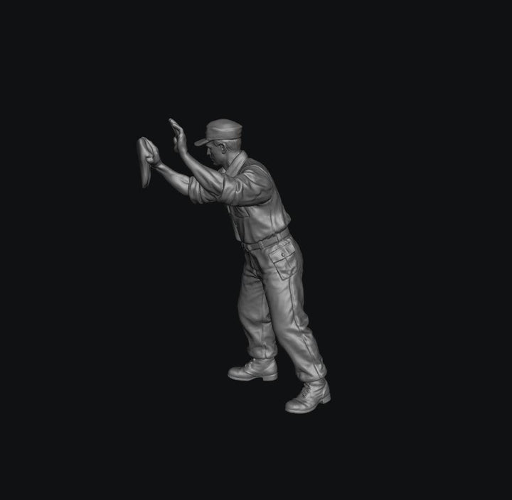 SW8244 WW2 Allied Air Force Ground Crew Standing Scrubbing with Cloth