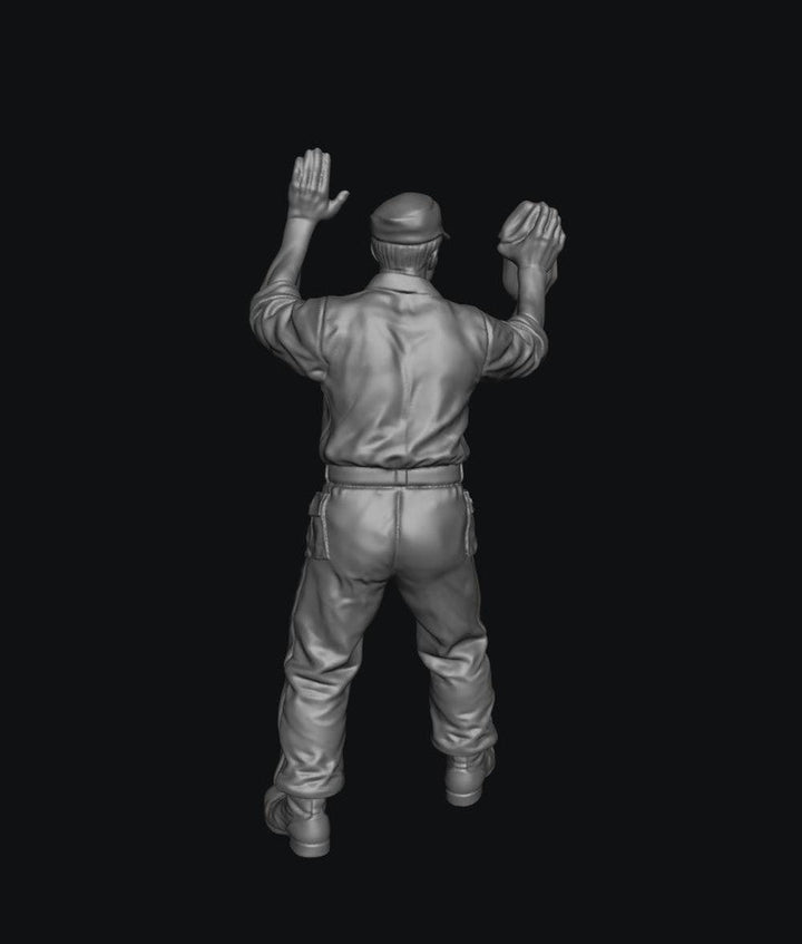 SW8244 WW2 Allied Air Force Ground Crew Standing Scrubbing with Cloth