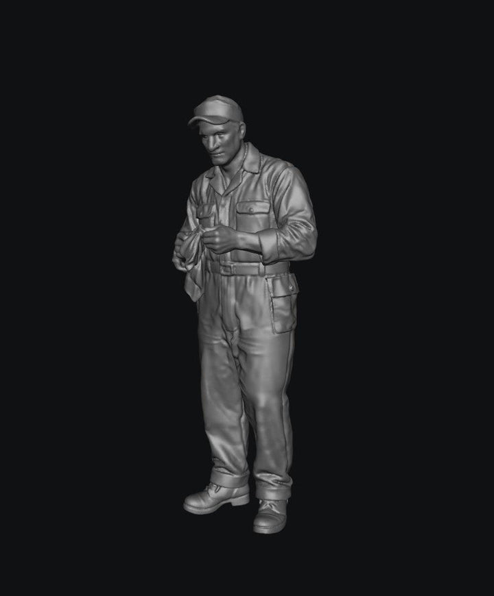 SW8244 WW2 Allied Air Force Ground Crew Standing with Cloth