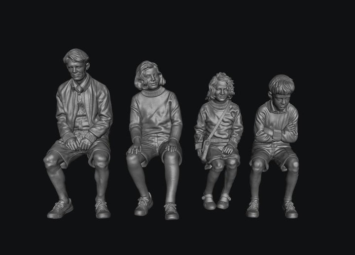 SW2219 Swallows and Amazons Children