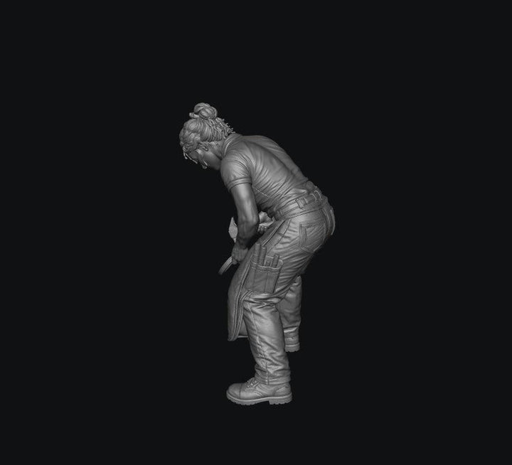 SW9507 Modern Female Farrier