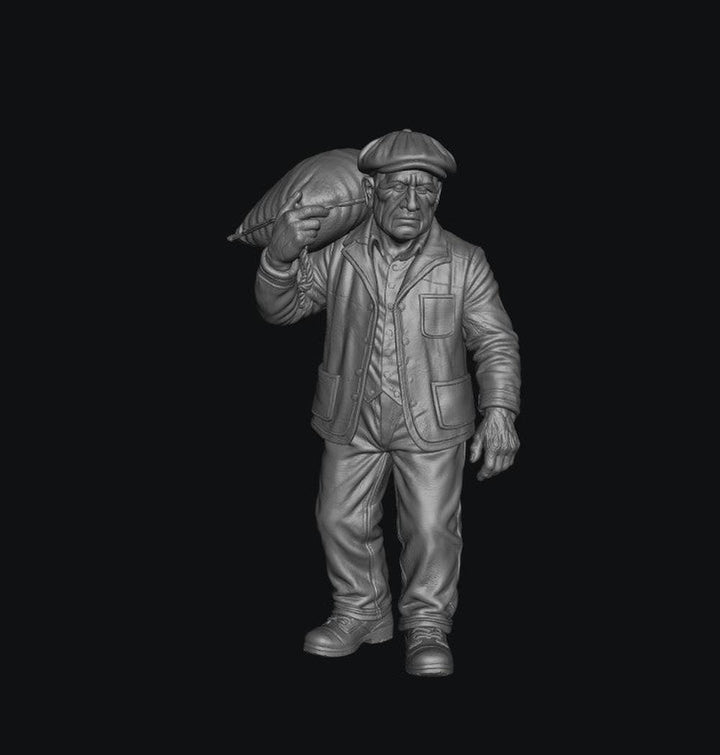 SW9535 16mm 1:19 Scale Male with Coal Bag on Shoulder