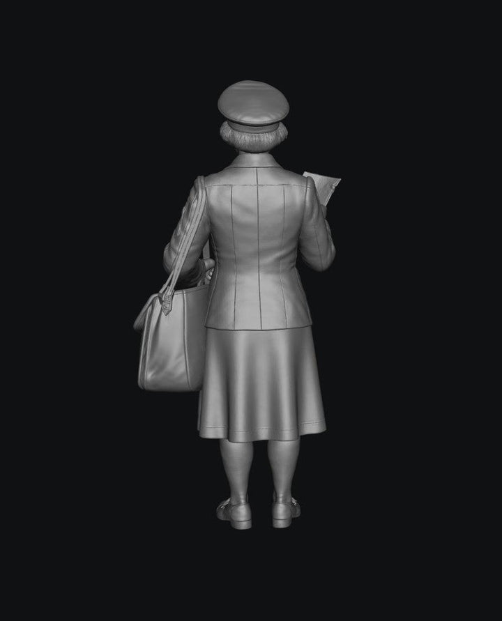 SW9565 16mm 1:19 Scale Female Postal Worker