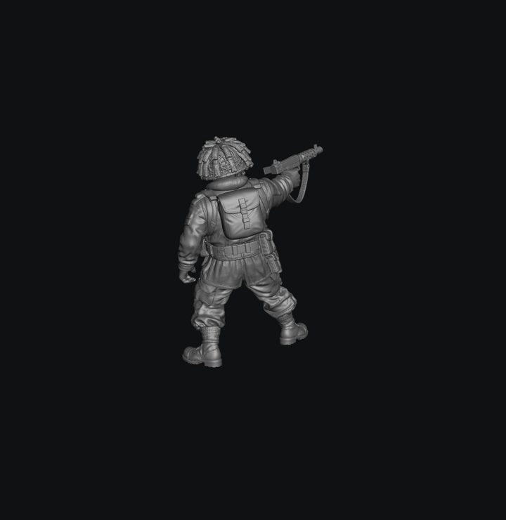 WB-UKP-001 British Paratrooper Officer Standing 1 Heroic