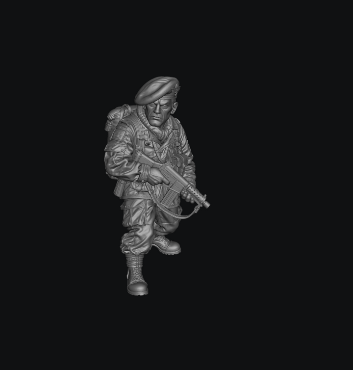WB-UKP-001 British Paratrooper Officer Standing 2 Heroic