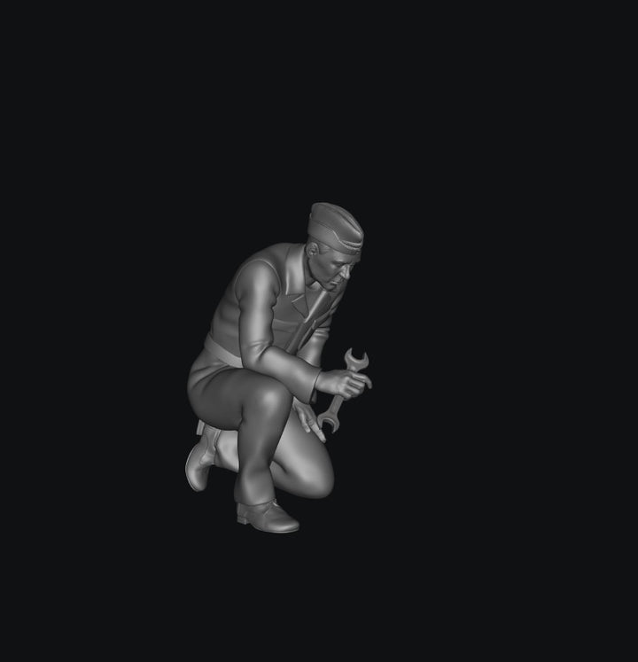 SMF1154 WW2 RAF Ground Mechanic Kneeling A