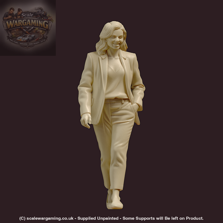 MM4189 Female Office Worker Figure