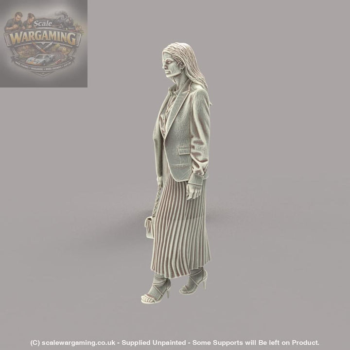 MM4191 Female in Pletted Skirt Figure