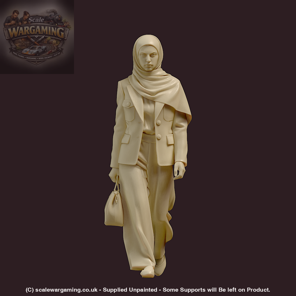 MM4192 Female Wearing Head Scarf Figure