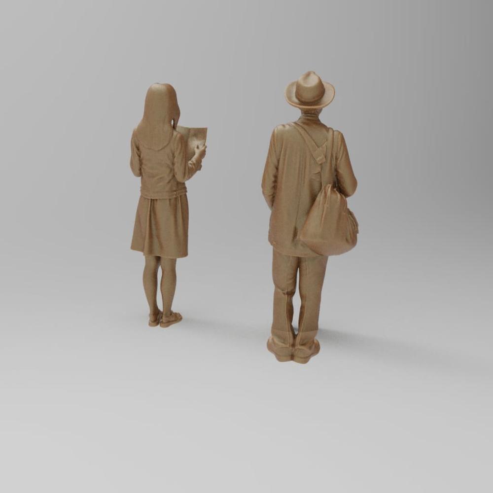 MM4408 Two Chinese Tourists Figure