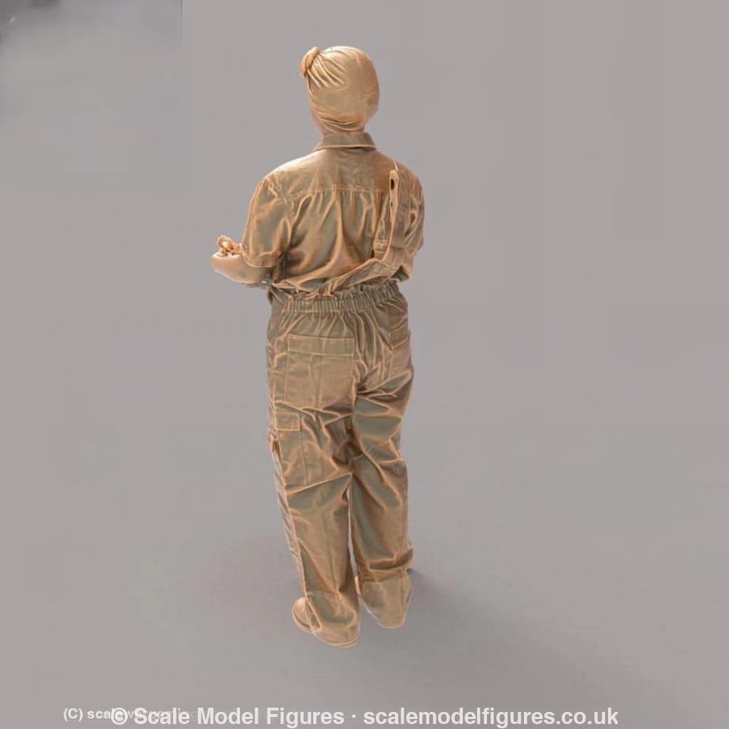 MM2141 Female farmer with basket Figure