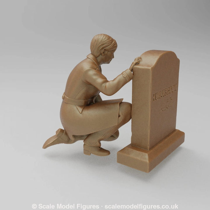 SW2147 Female Farwell to Husband - Figure