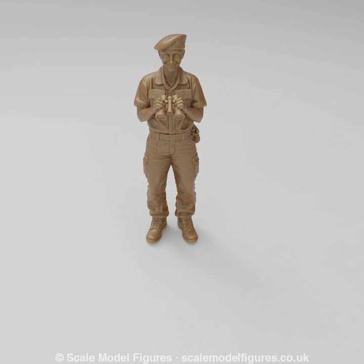 SW3061 Modern Royal Navy Female with Binos - Figure