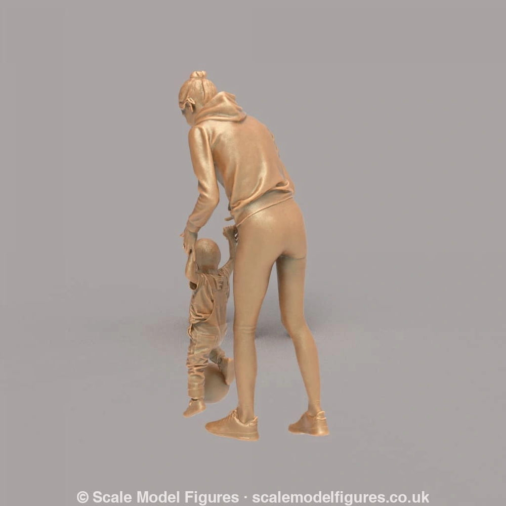 132s-0157 Mother and Child with Ball Figure