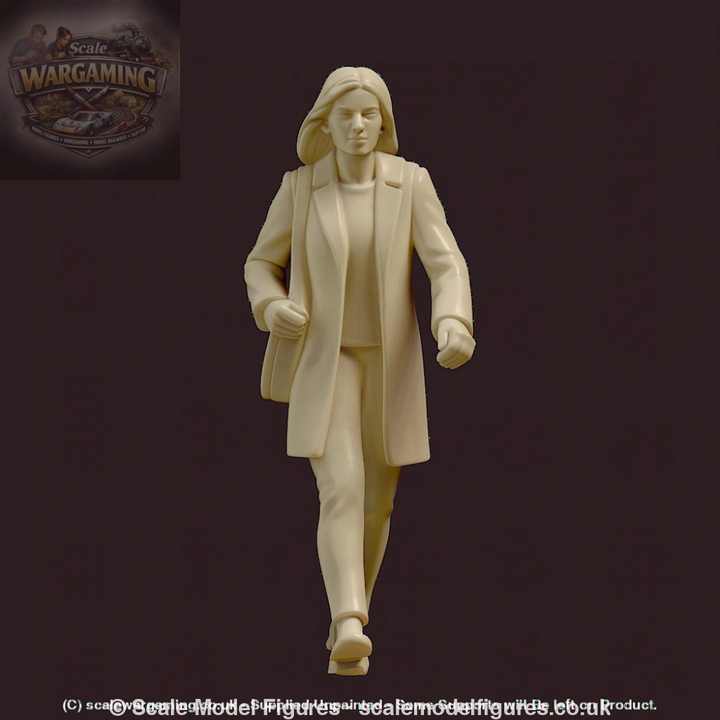 MM4169 Female Walking Fast Figure