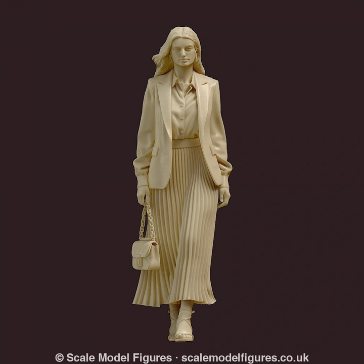 MM4191 Female in Pletted Skirt Figure