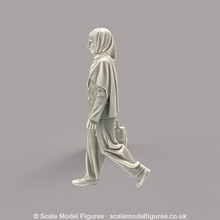 MM4192 Female Wearing Head Scarf Figure