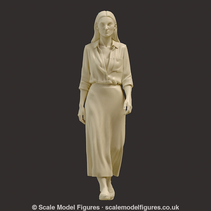 MM4270 Female Walking Figure