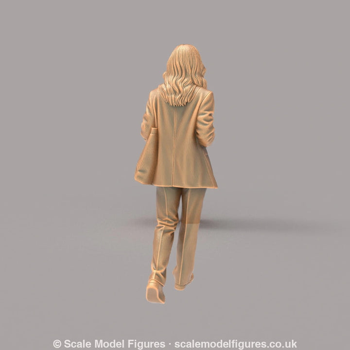 MM4274 Smart Female Walking Figure