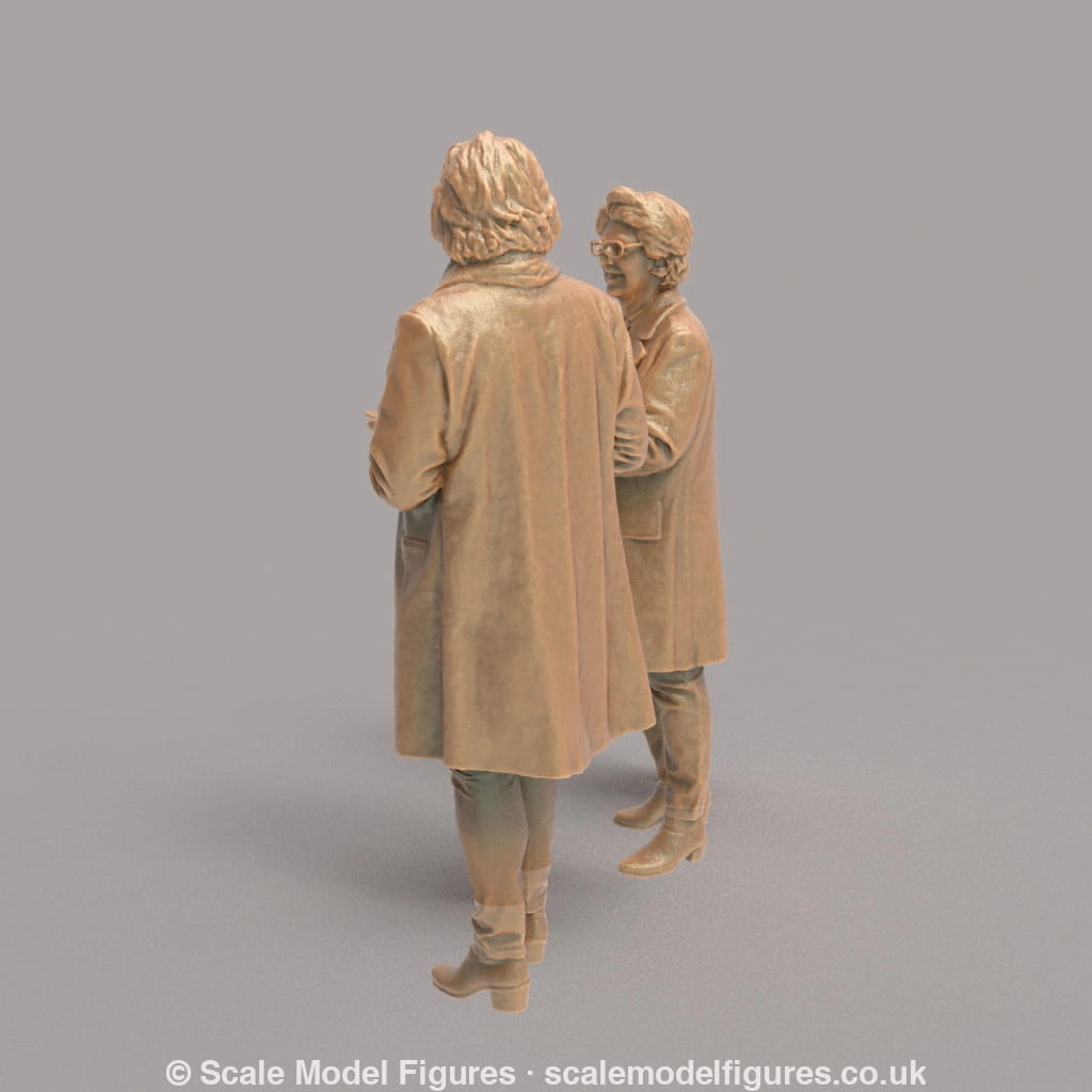 MM4299 2 Older Females Chatting Figure
