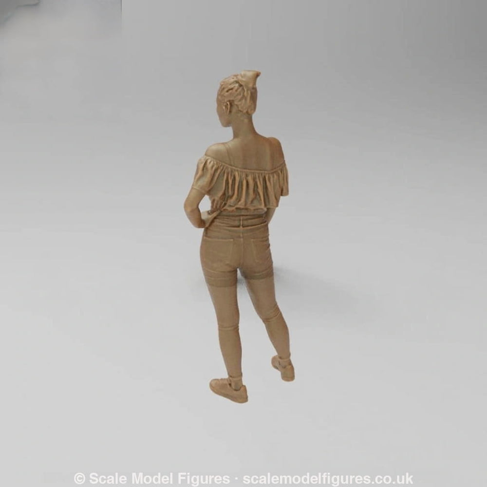 SW451 Asian Female With Frilly Top - Figure