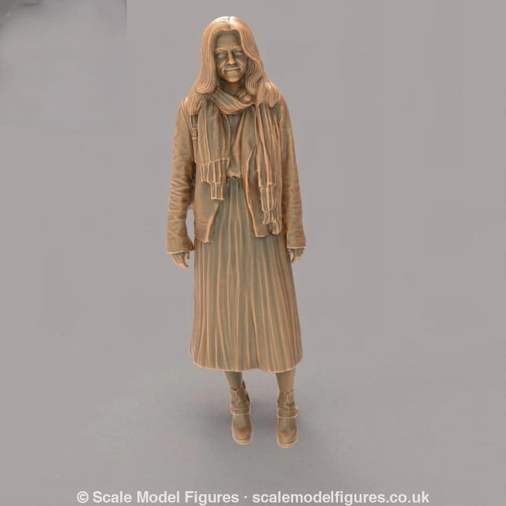 MM485 Very Smart Young lady in Jacket with Handbag Figure