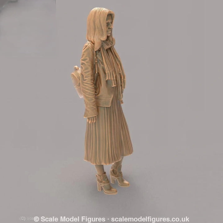 MM485 Very Smart Young lady in Jacket with Handbag Figure