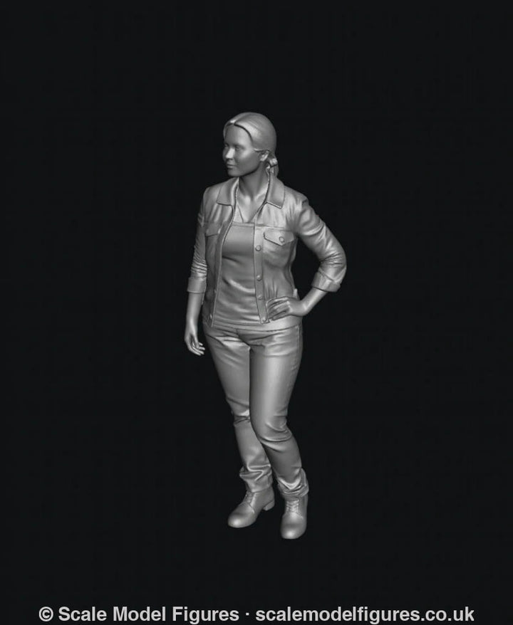 SW5014 Street People - Casual Woman Hand on Hip - Figure
