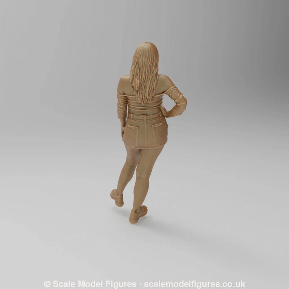 SW8180 Young Girl wearing cropped dress - Figure
