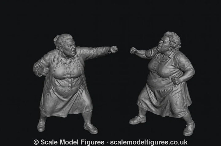 SMF8336 2 Female Pensioners Fighting - Figure