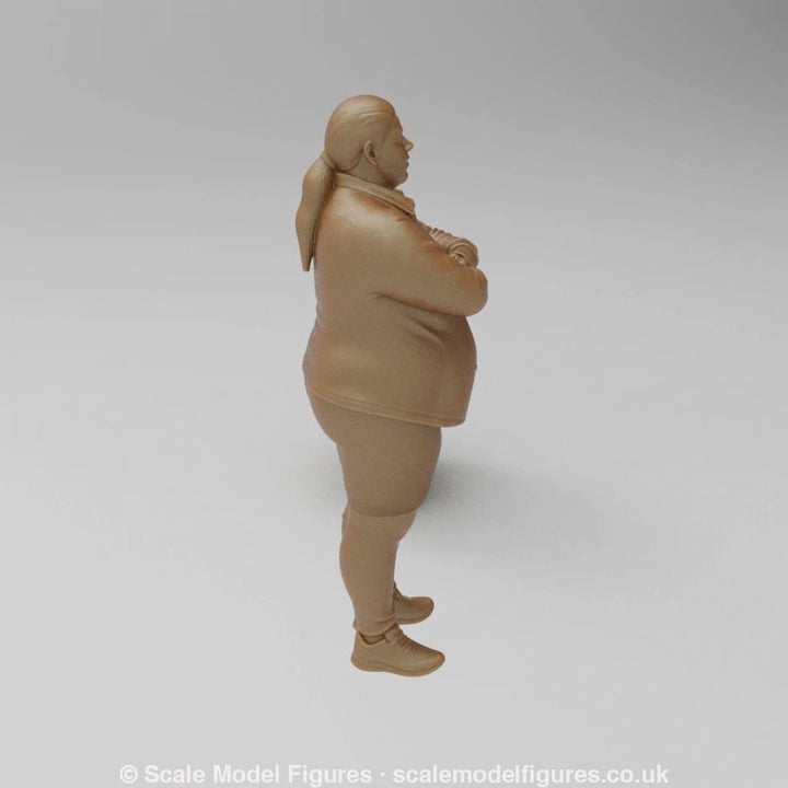 SW9078 Large Female Arms Crossed - Figure
