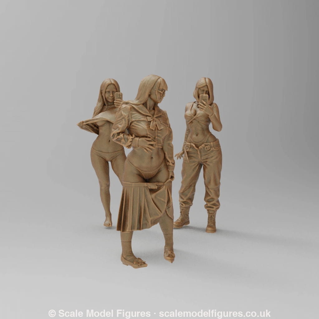SW9089 3 Girls Posing for Pictures - Figure
