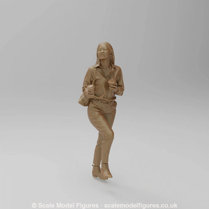 SW9123 Girl with coffee on stairs - Figure