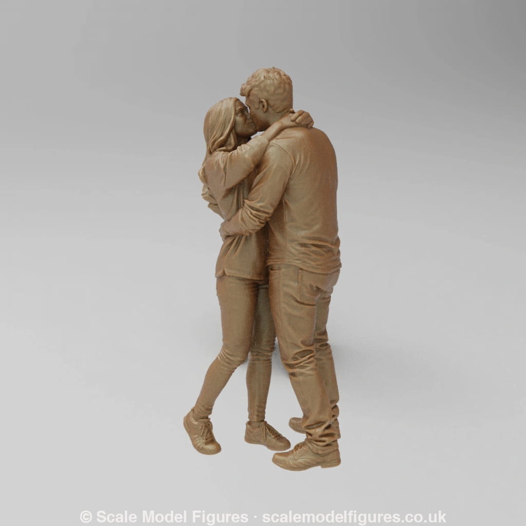 SW9185 Couple Kissing Standing - Figure
