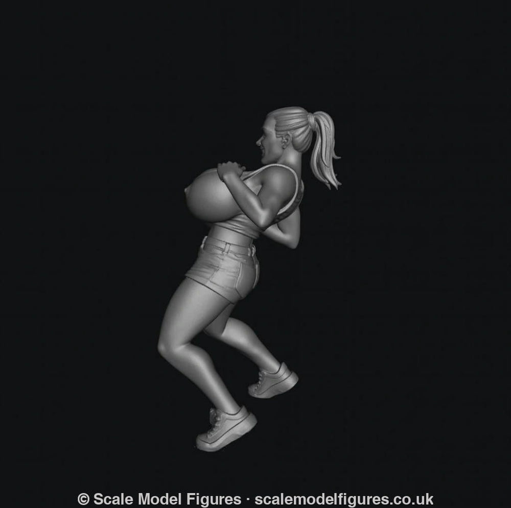 SMF9285 Buxum Girl Showing Off - Figure