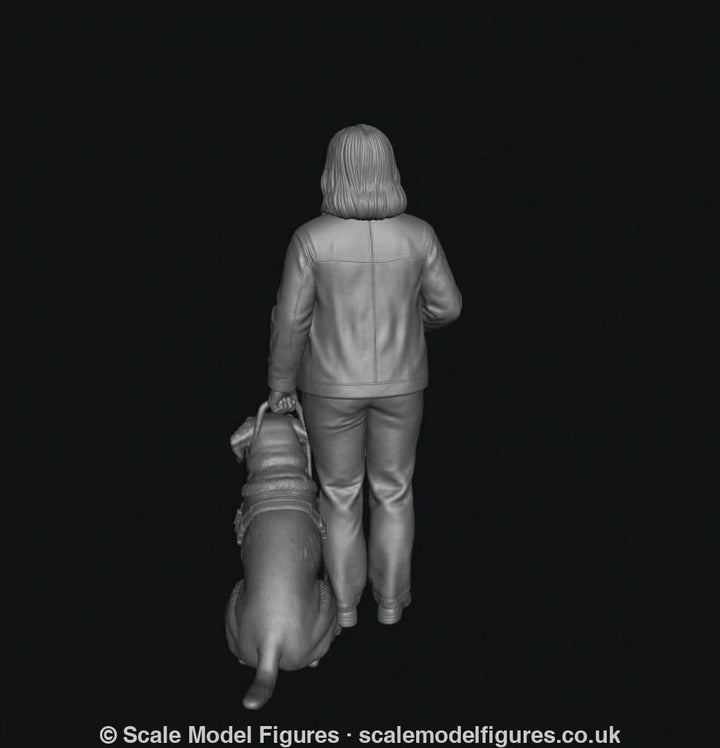 SMF9355 Blind Women and Guide Dog - Figure