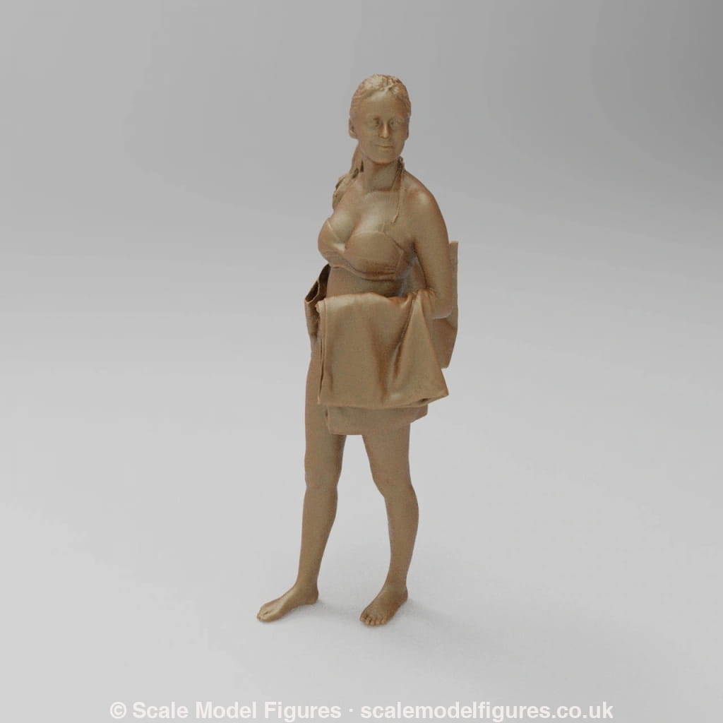 SW955 Girl on Beach - Figure