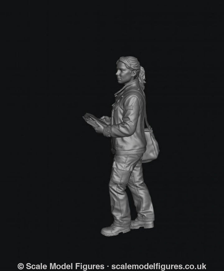 SMF9558 Postal Workers Winter 2 - Figure