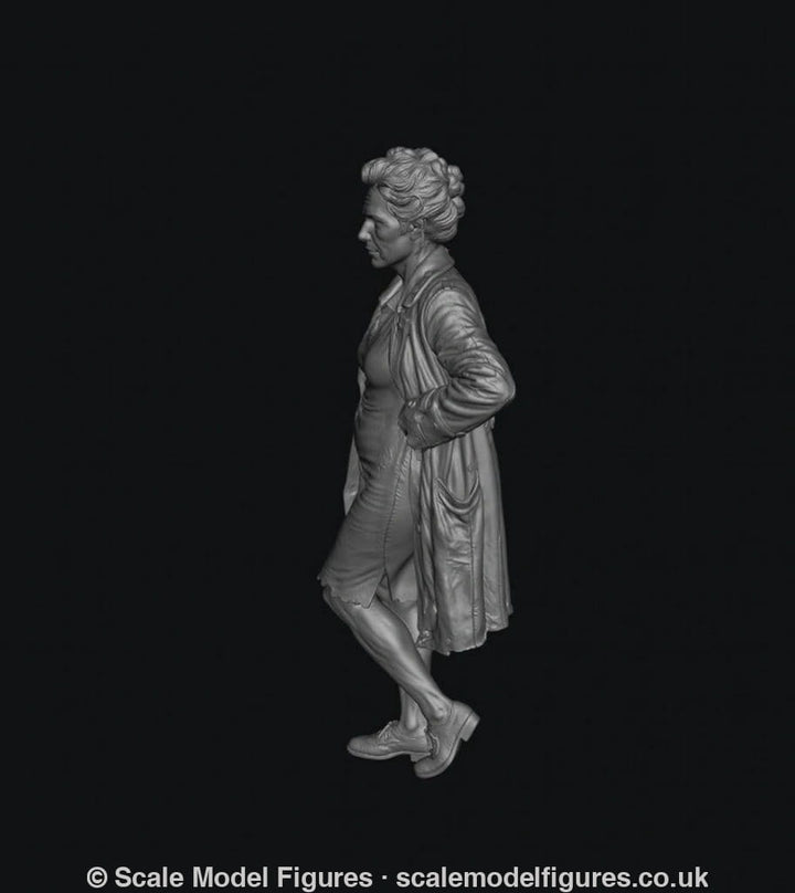 SMF9567 1940 Working Female on Street B - Figure
