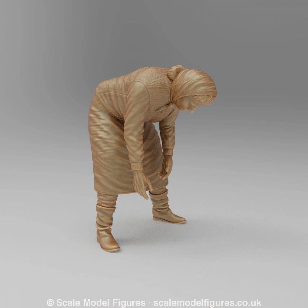 SW977A Female Farm Worker Working in Field - Figure