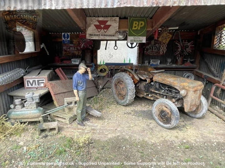 MM071 Older Male Farmer With Cloth Cap Figure