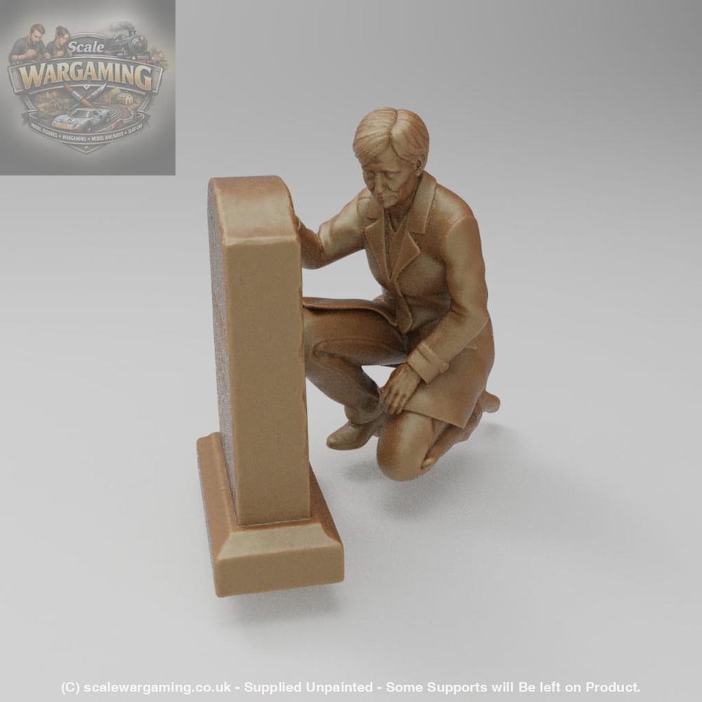 SW2147 Female Farwell to Husband - Figure