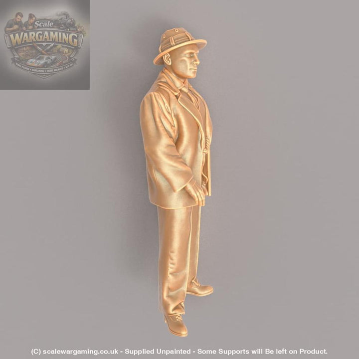 MM563 1940’s Style Male Wearing Hat Figure